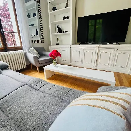Apartment Relaxing 2br With Private Garden, Near The Center Annecy