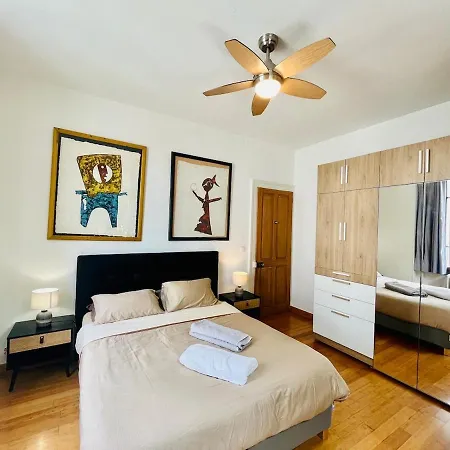 Apartment Relaxing 2br With Private Garden, Near The Center